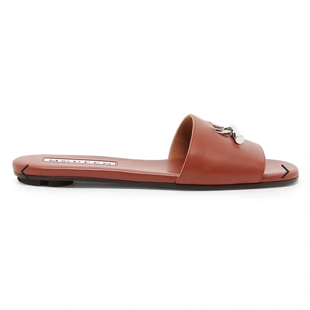 Alexander McQueen T-Bar slip-on slides. Size 36.5
Cognac. New in box  AUTHENTIC - Picture 2 of 10